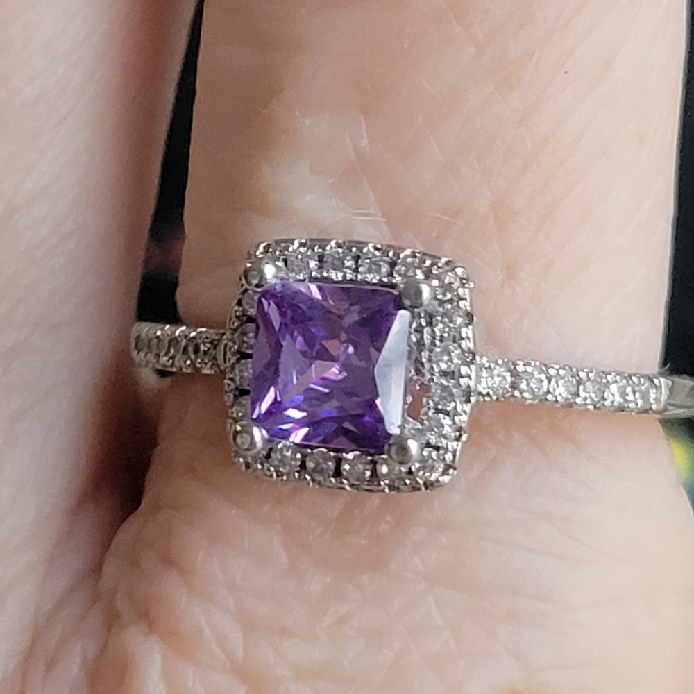 ๐2 for $20 NWT Fragrant Jewels Purple Swarovski Crystal Ring - Picture 3 of 7